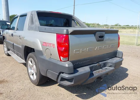 2003 Chevrolet Avalanche 1500 из США, поврежденный, VIN 3GNEC13T83G244740